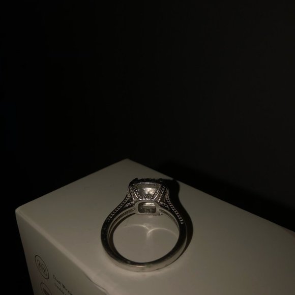 925 Plated Cubic Zirconia 3 or 3.5 CT Square Cushion Cut Halo Ring Sz 8 or 9 - Picture 4 of 6